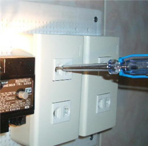 Những nguyên tắc an toàn khi sửa chữa điện dân dụng cần tuân thủ